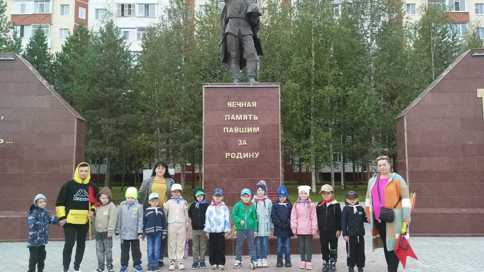 Здесь мы живём, учимся, взрослеем